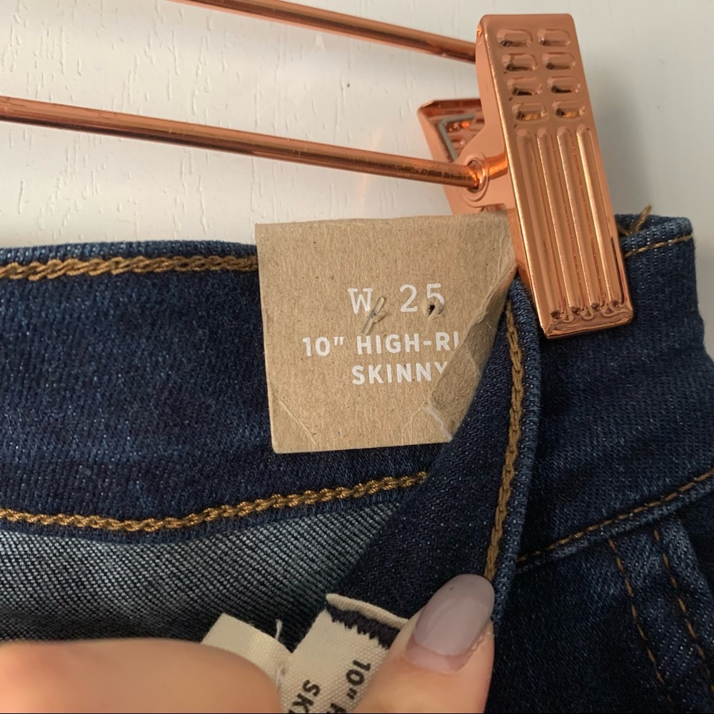 10" High-Rise Skinny Jeans in Woodland Wash: TENCEL Denim Edition - Picture 8 of 12